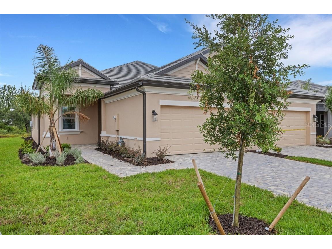 18068 Cherished Loop Bradenton FL 34211 A4663571 image1