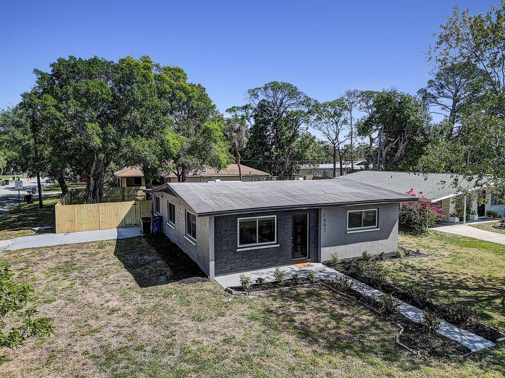 1807 49th Avenue W Bradenton FL 34207 O6301404 image1