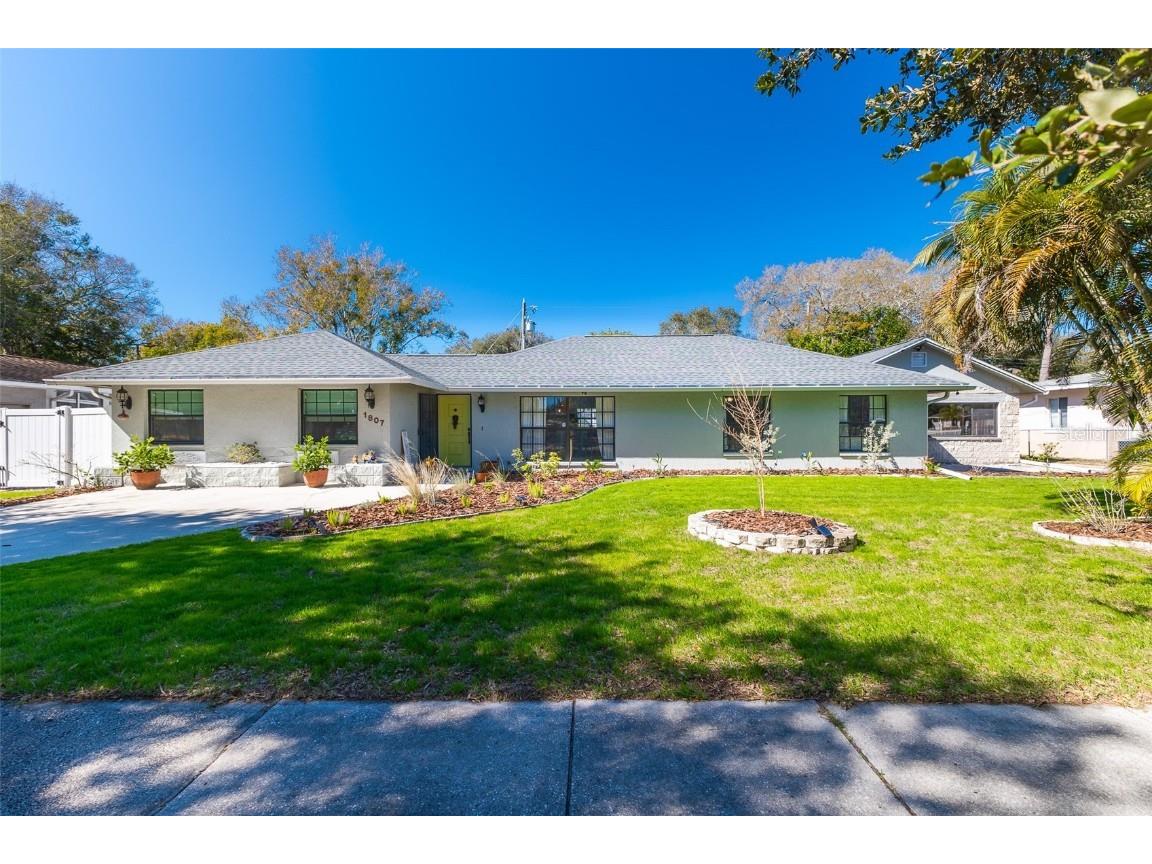 1807 55 Street S Gulfport FL 33707 U8230269 image1