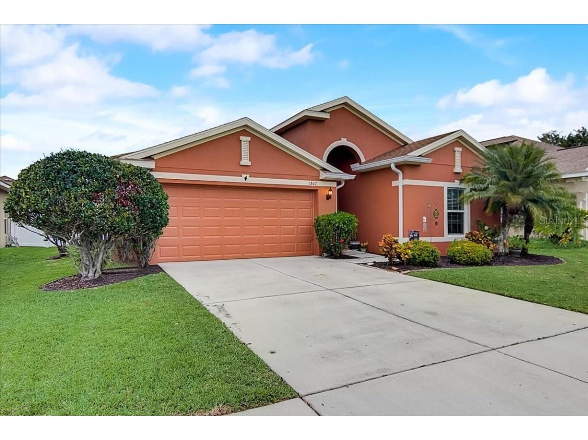 1807 Bonita Bluff Court Ruskin FL 33570 T3352442 image1
