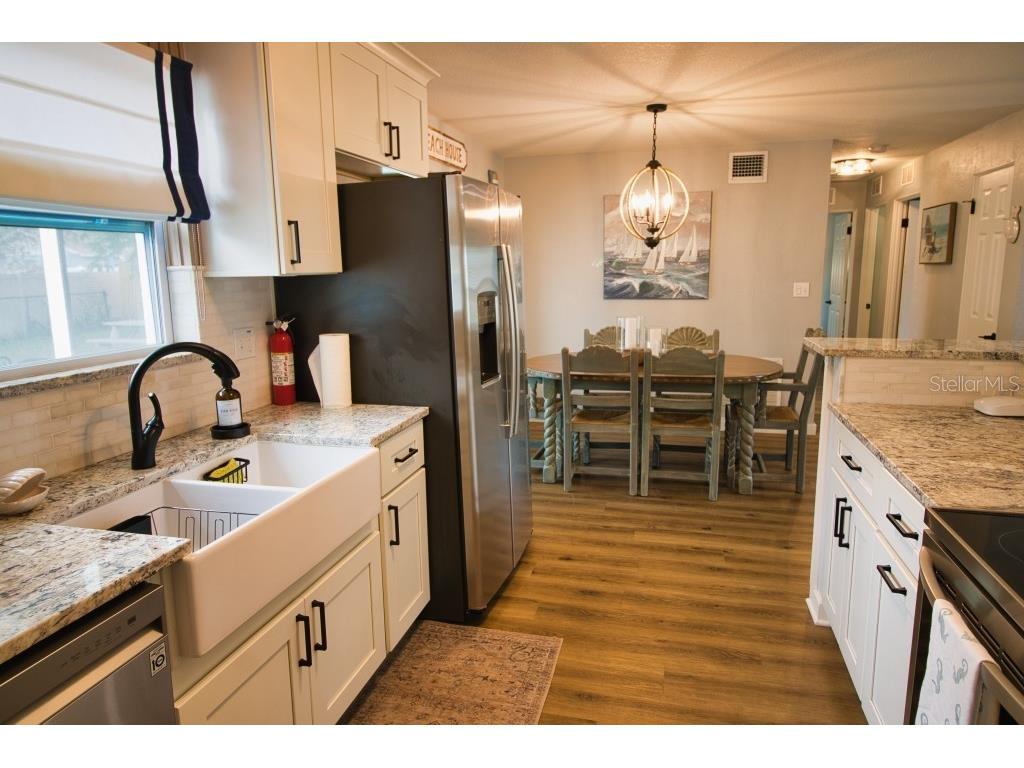 1807 Golfview Boulevard South Daytona FL 32119 V4947934 image5