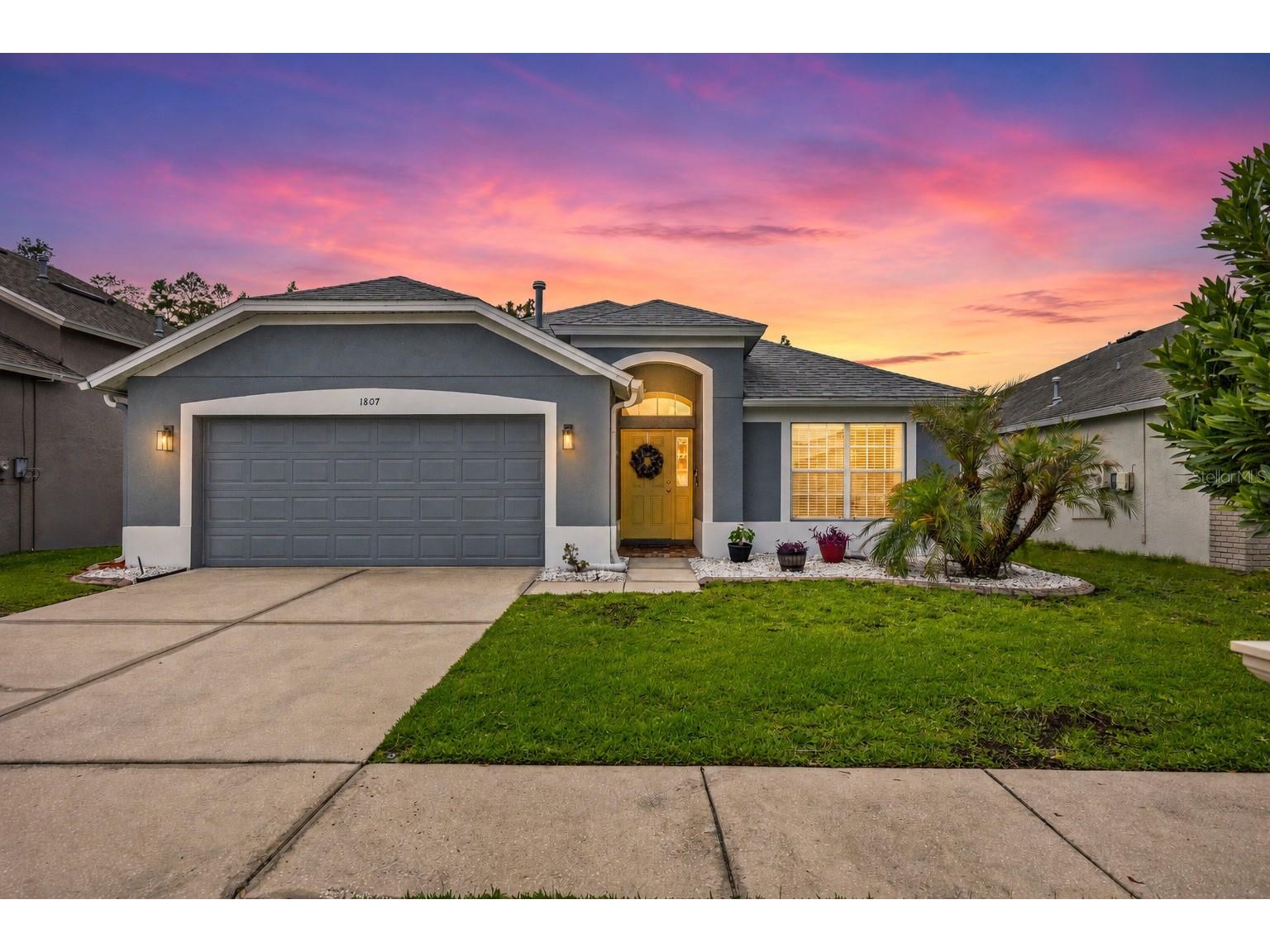 1807 Leybourne Loop Wesley Chapel FL 33543 TB8509110 image1