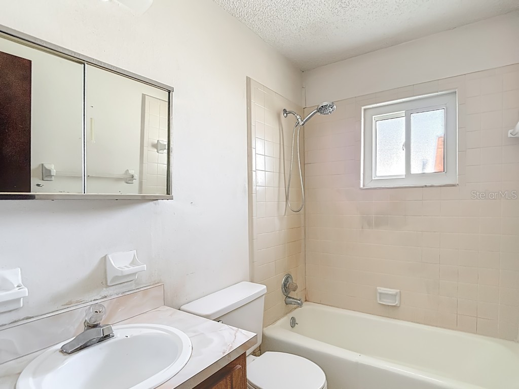 1807 N Barnes Street Plant City FL 33563 O6361952 image21