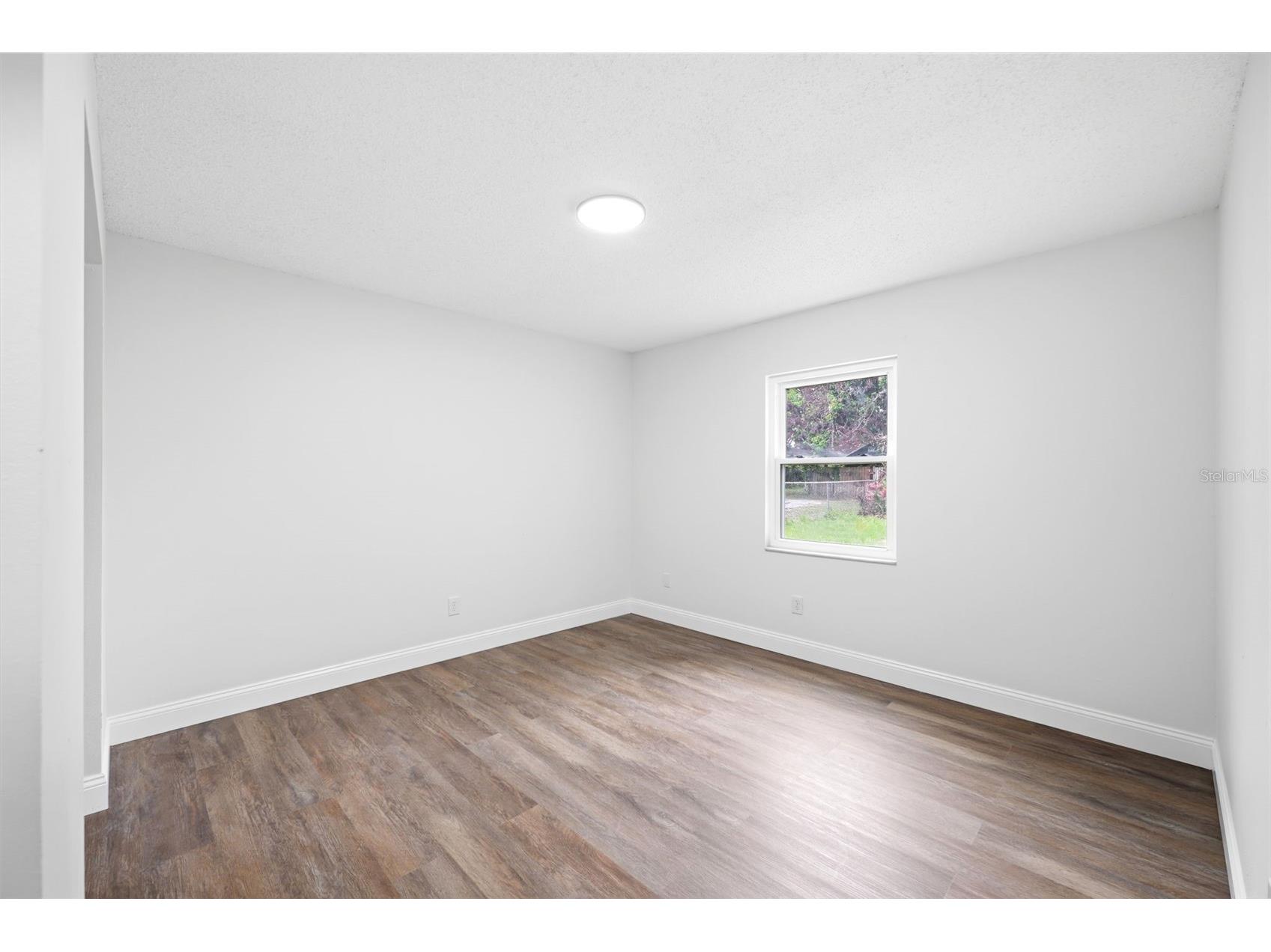 1807 N Barnes Street Plant City FL 33563 TB8514111 image14