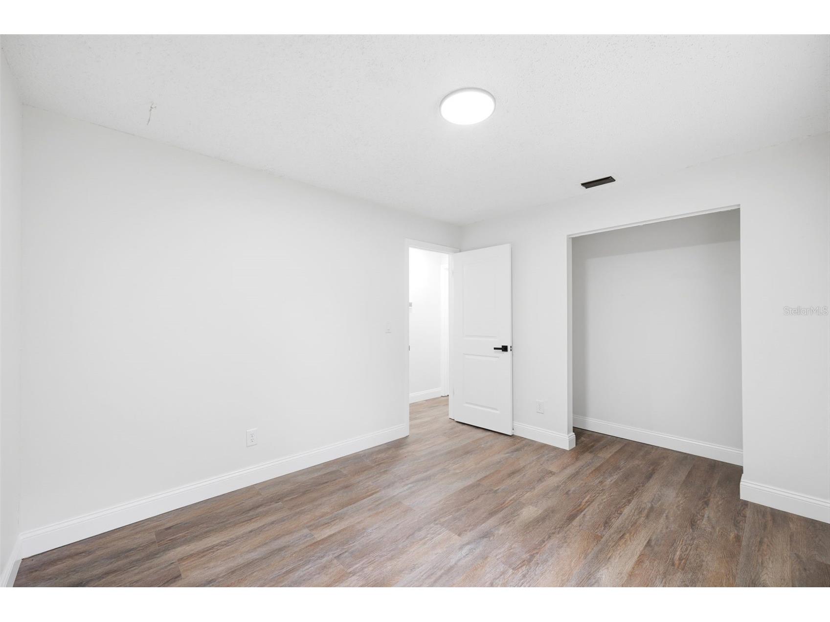 1807 N Barnes Street Plant City FL 33563 TB8514111 image17