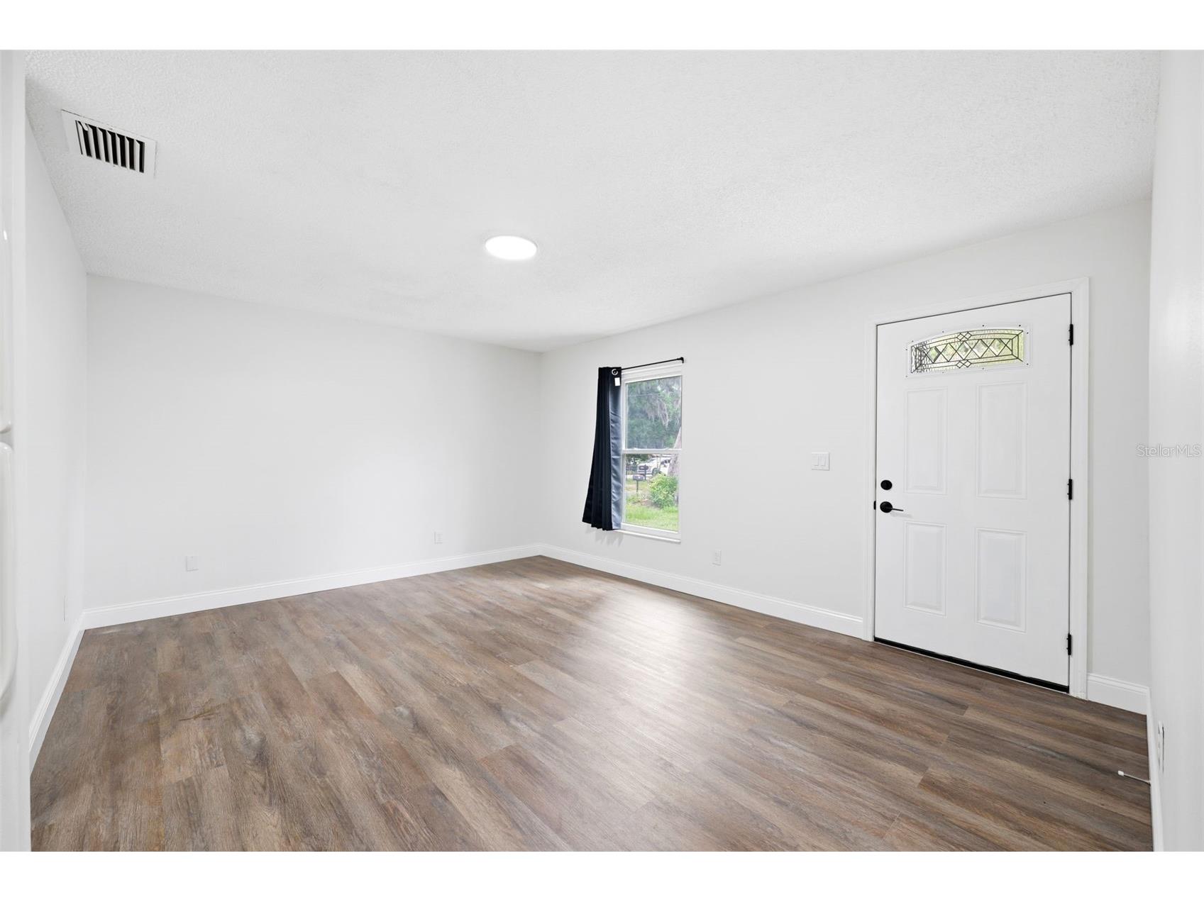 1807 N Barnes Street Plant City FL 33563 TB8514111 image6