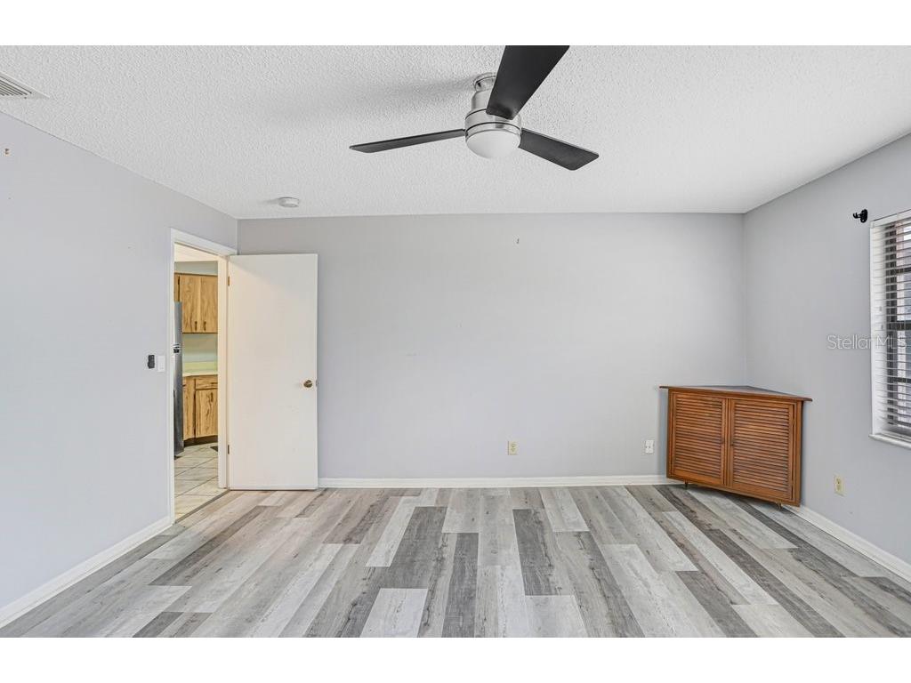 1807 New Bedford Drive Sun City Center FL 33573 A4688801 image16