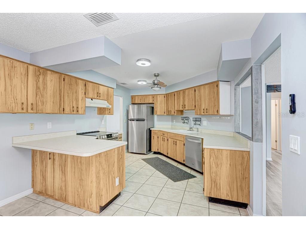 1807 New Bedford Drive Sun City Center FL 33573 A4688801 image21