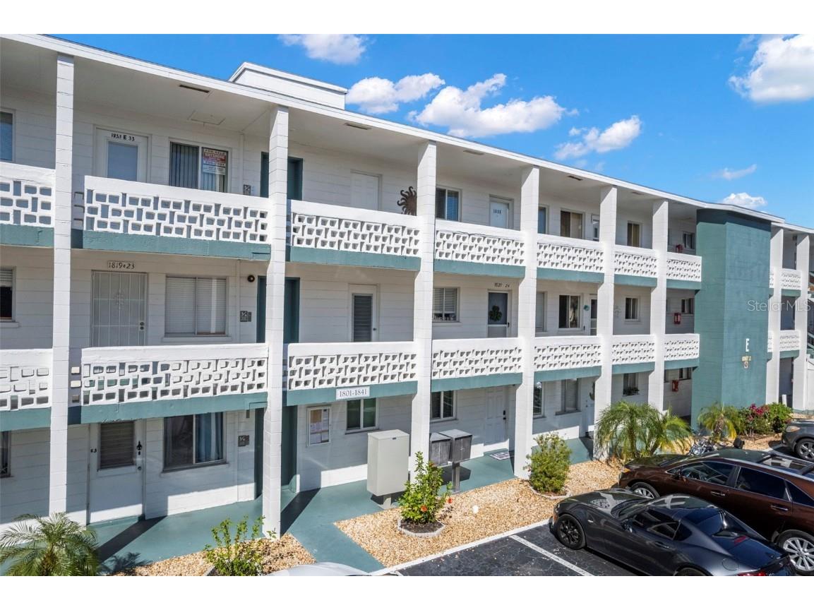 1807 Sunny Drive #E4 Bradenton FL 34207 A4642093 image1