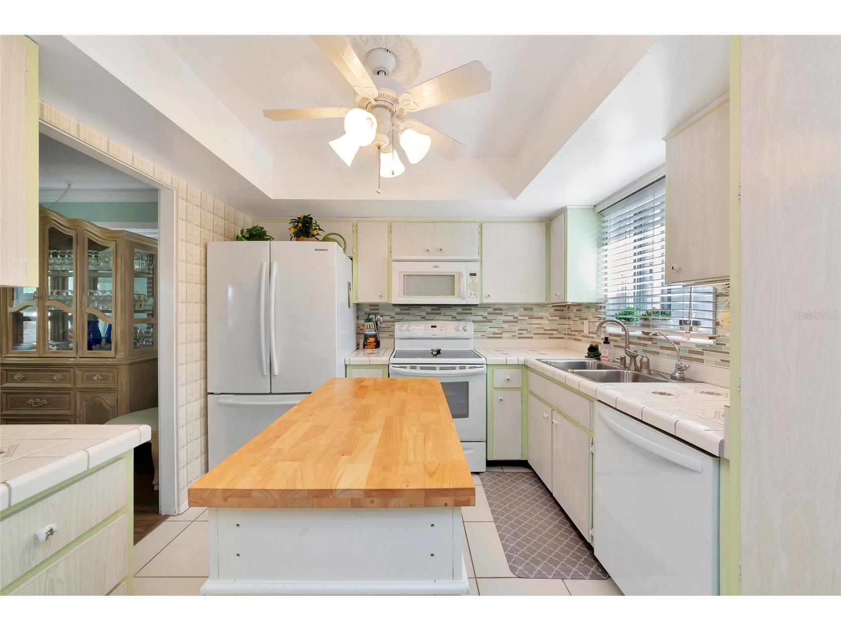 1807 University Place #151 Sarasota FL 34235 A4686953 image10