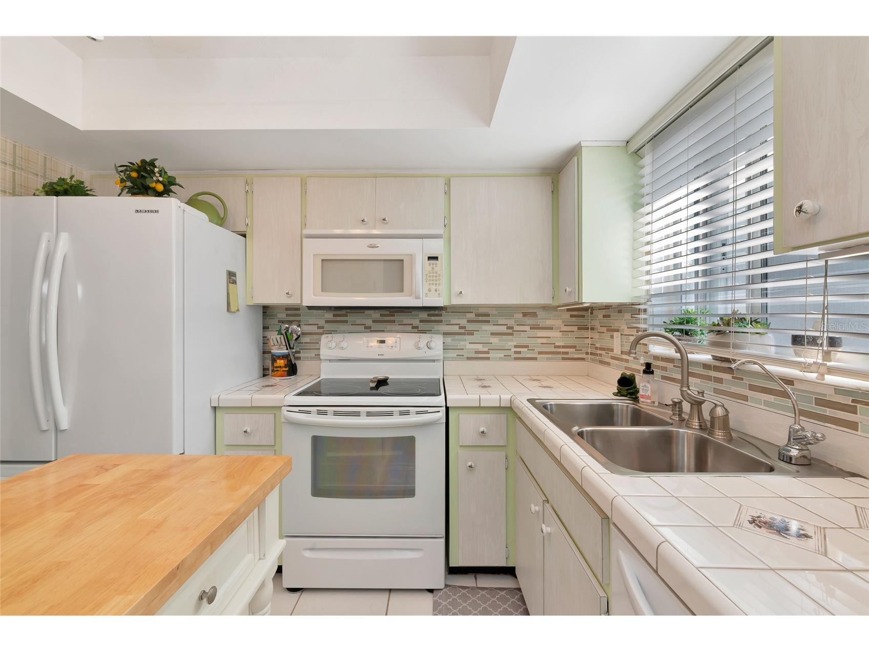1807 University Place #151 Sarasota FL 34235 A4686953 image11