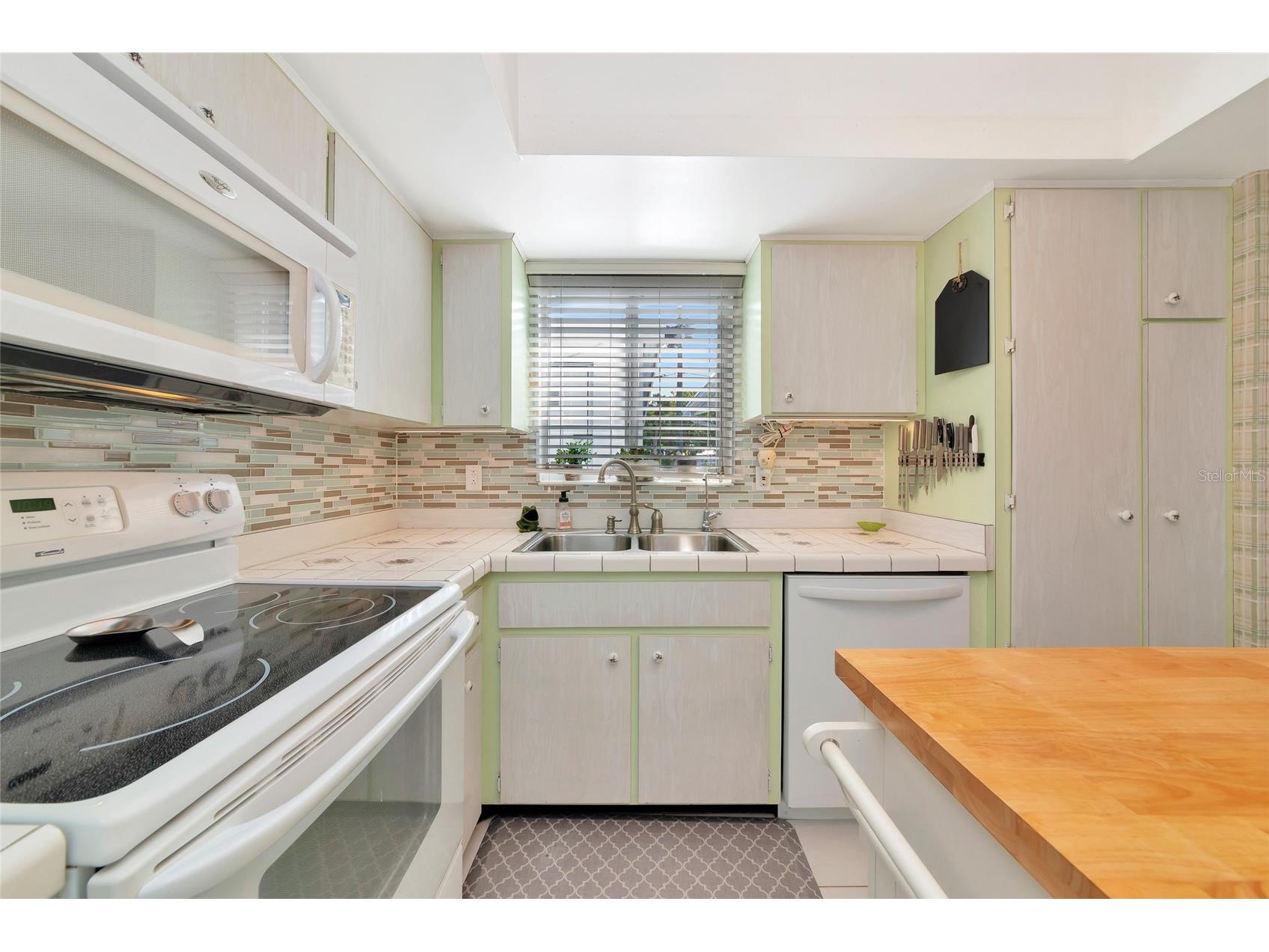 1807 University Place #151 Sarasota FL 34235 A4686953 image12