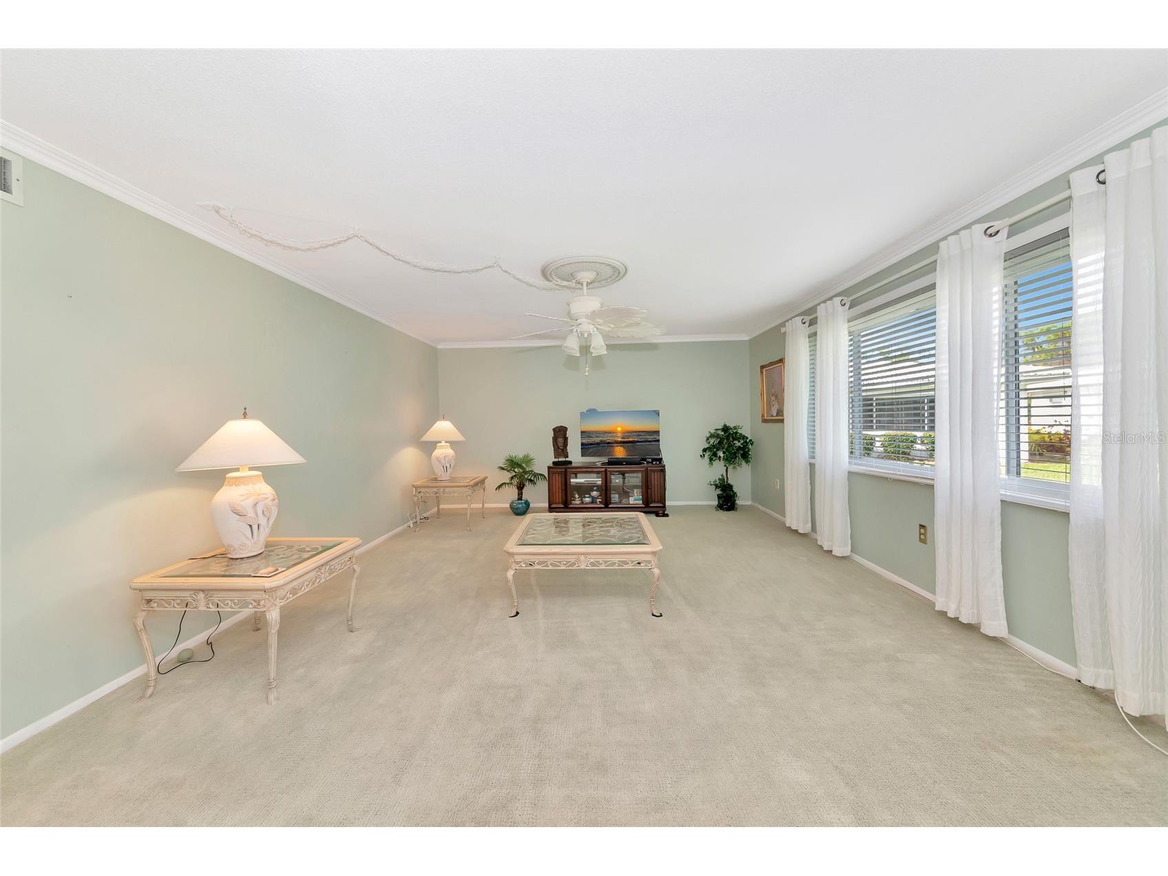 1807 University Place #151 Sarasota FL 34235 A4686953 image13