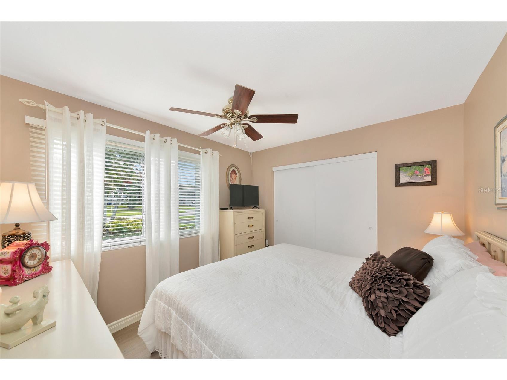 1807 University Place #151 Sarasota FL 34235 A4686953 image30