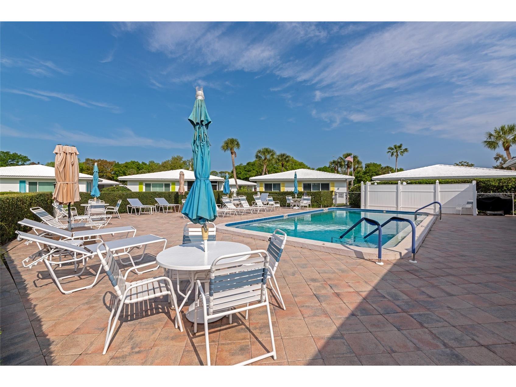 1807 University Place #151 Sarasota FL 34235 A4686953 image38