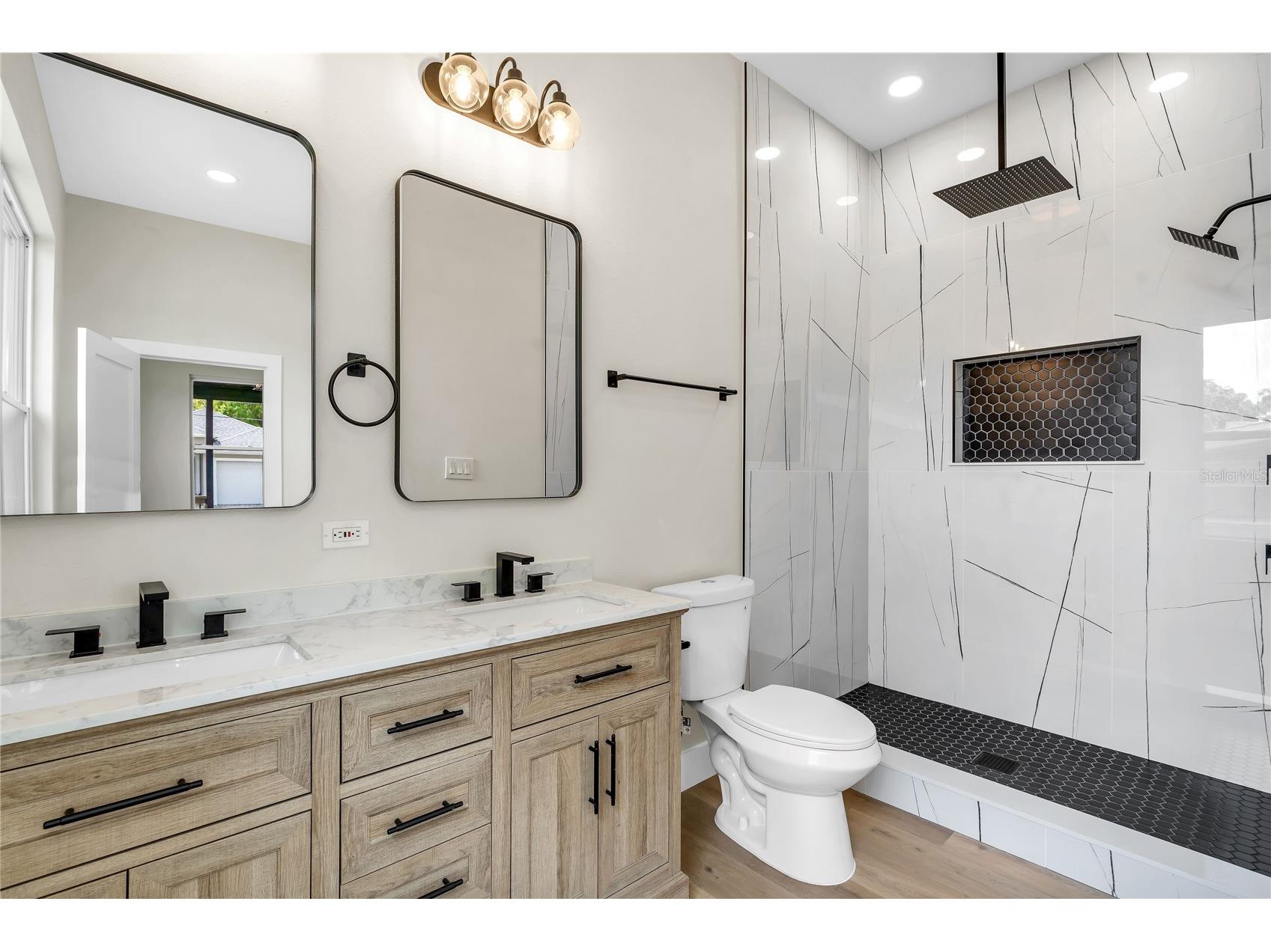 1807 W Cluster Avenue Tampa FL 33604 TB8490950 image12