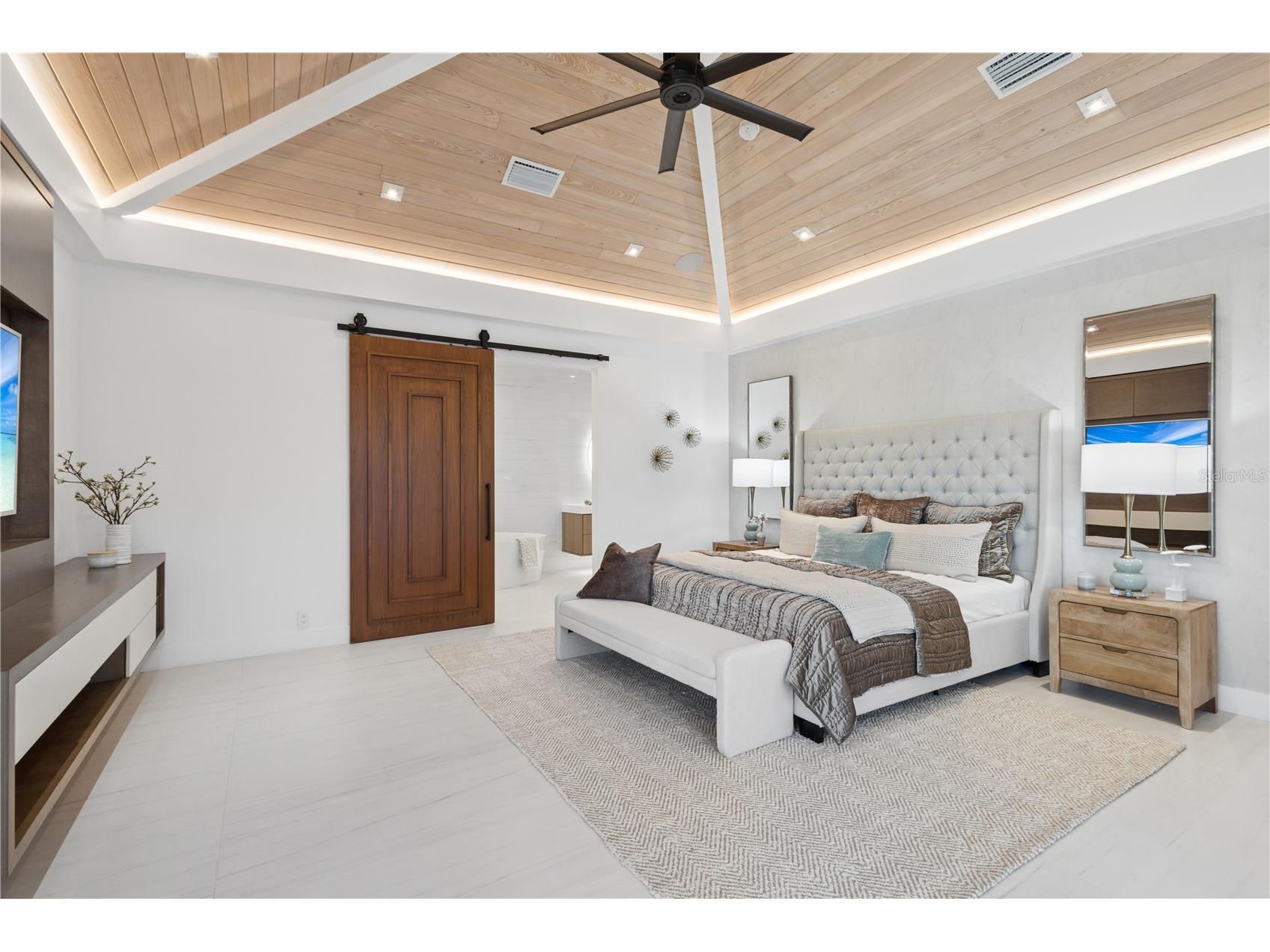 1808 Flower Drive Sarasota FL 34239 A4669396 image24