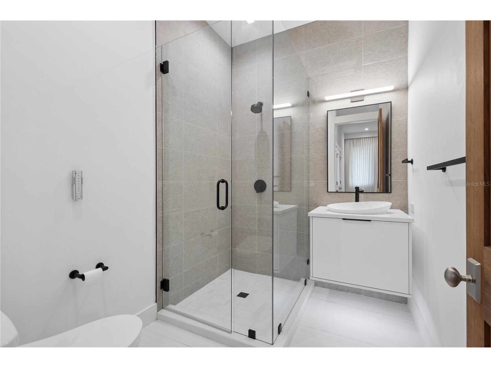 1808 Flower Drive Sarasota FL 34239 A4669396 image36