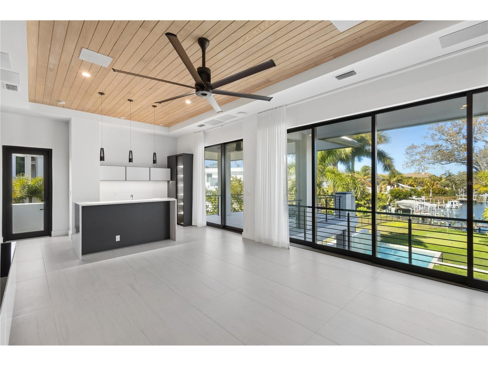 1808 Flower Drive Sarasota FL 34239 A4669396 image43