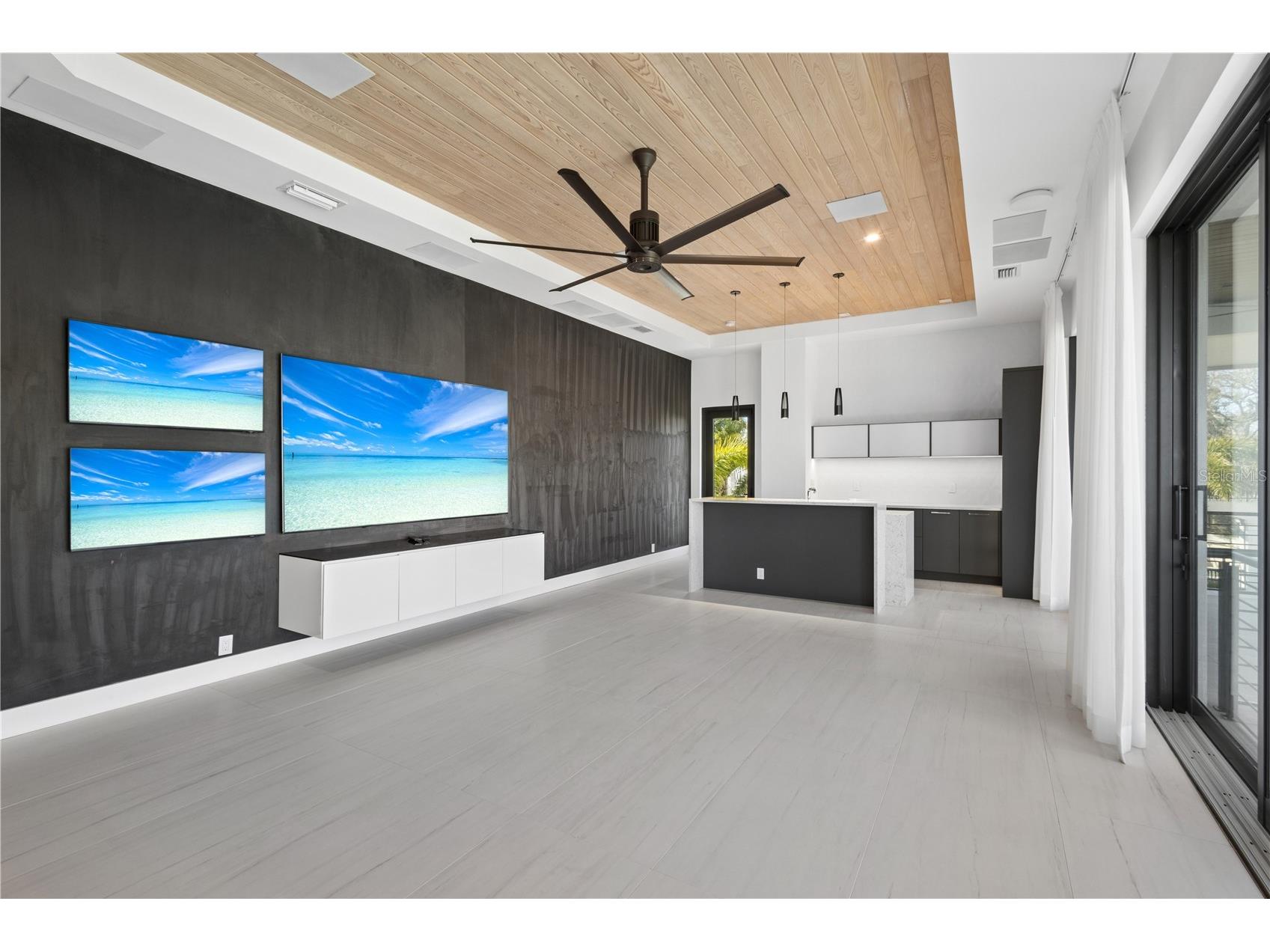 1808 Flower Drive Sarasota FL 34239 A4669396 image44