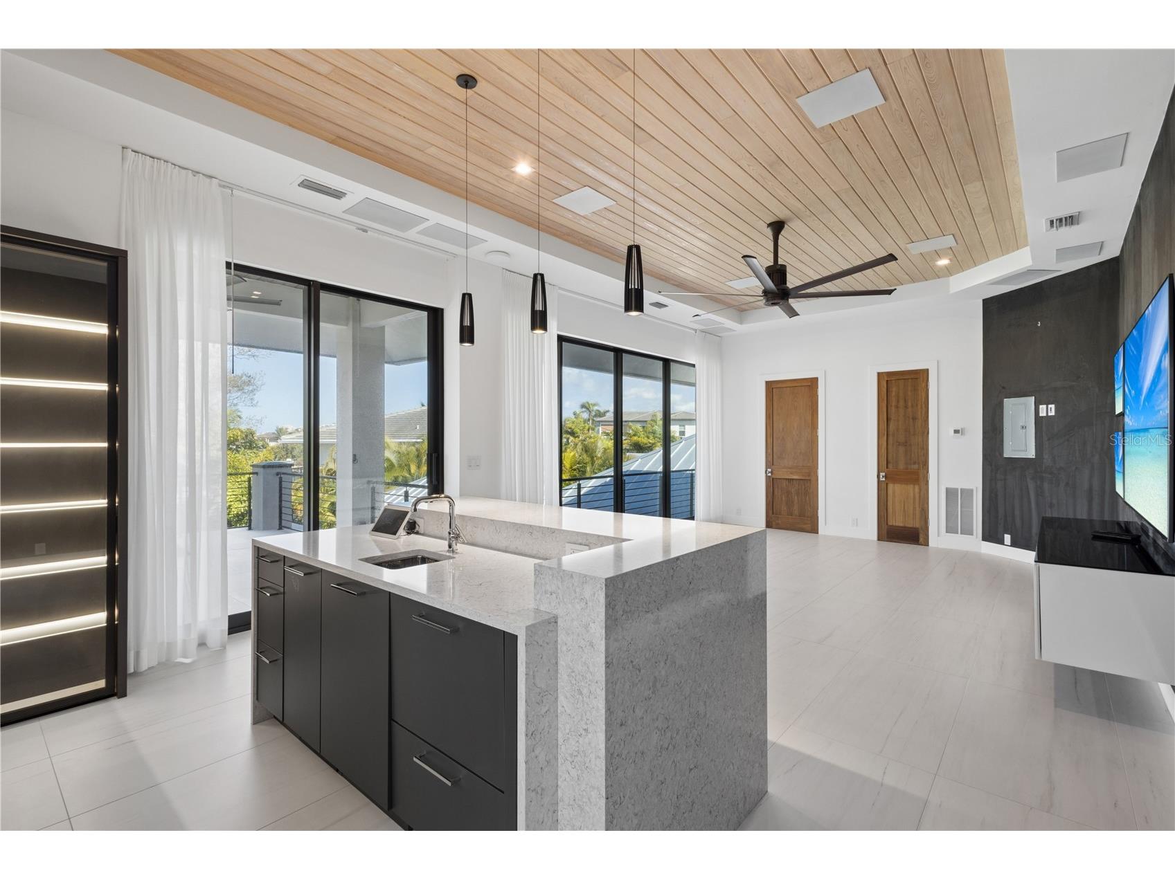 1808 Flower Drive Sarasota FL 34239 A4669396 image45