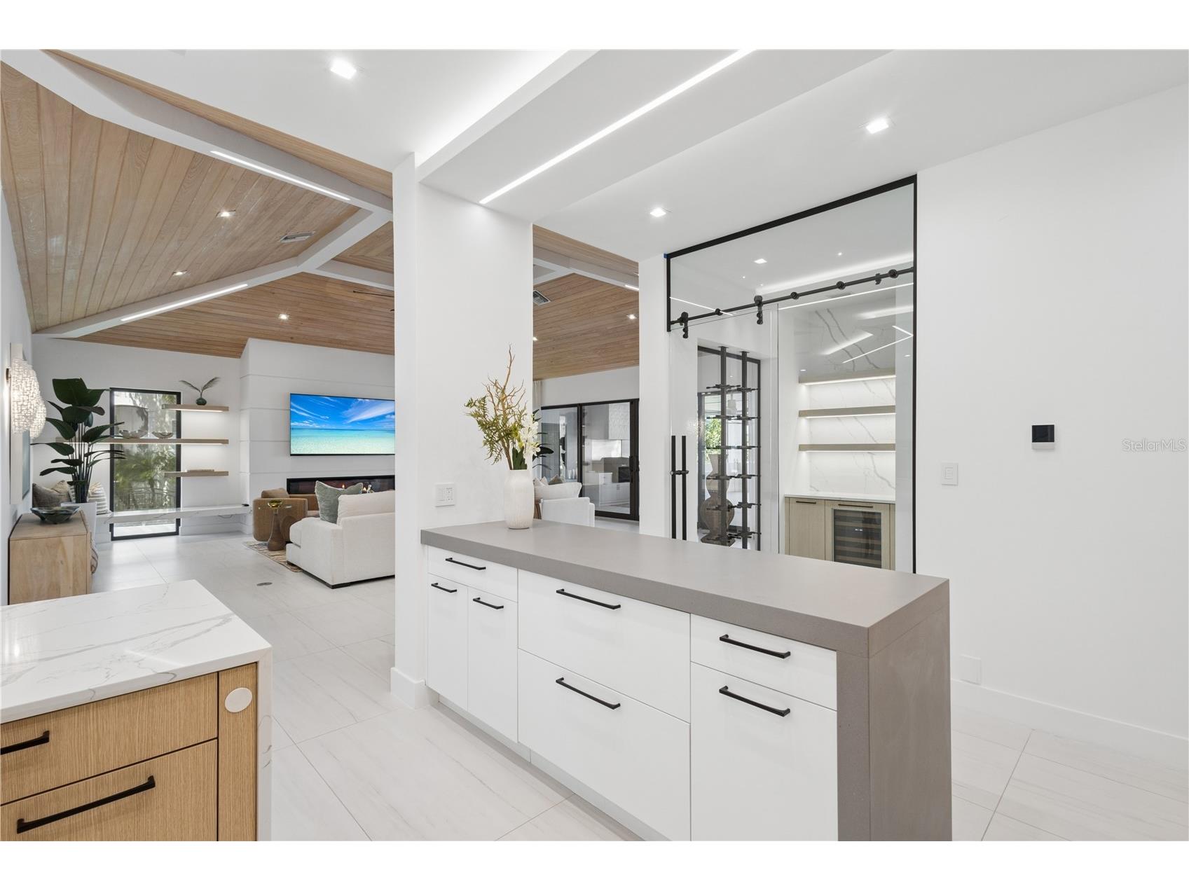 1808 Flower Drive Sarasota FL 34239 A4669396 image6