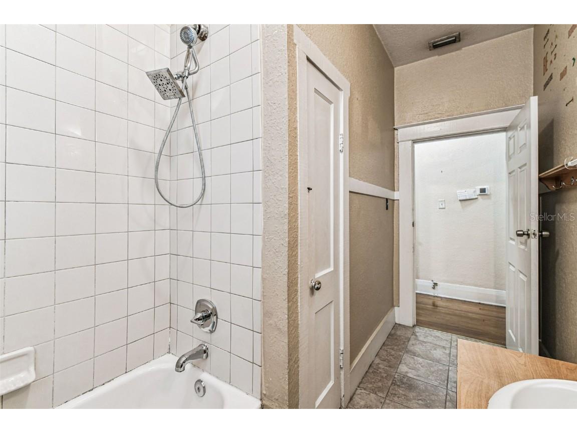 1808 N Tampania Avenue Tampa FL 33607 TB8452175 image10