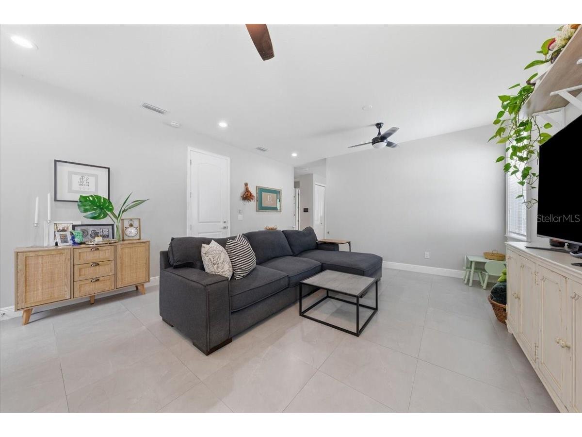 1808 W Cluster Avenue Tampa FL 33604 TB8517659 image4