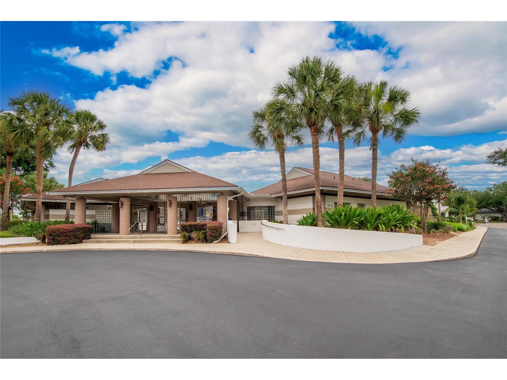 1809 Erin Brooke Drive Valrico FL 33594 TB8515533 image38