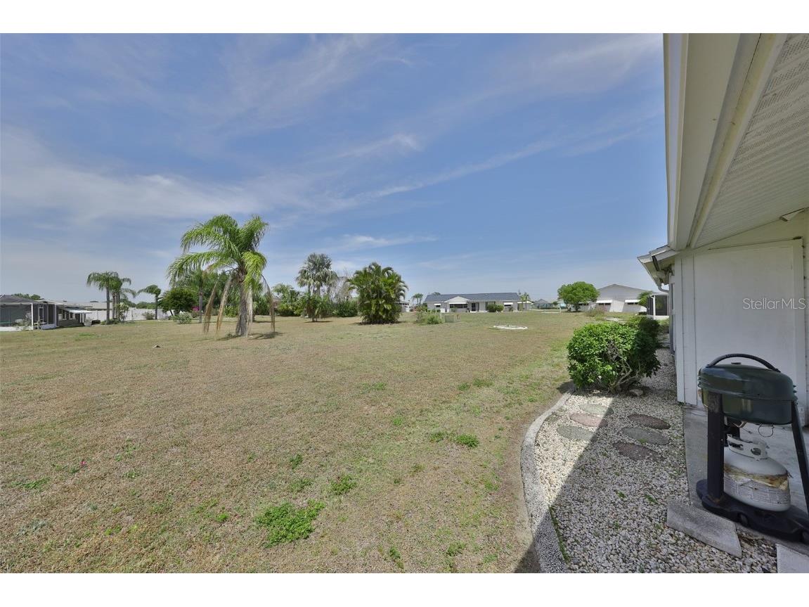 1809 Haverford Avenue Sun City Center FL 33573 TB8377262 image10