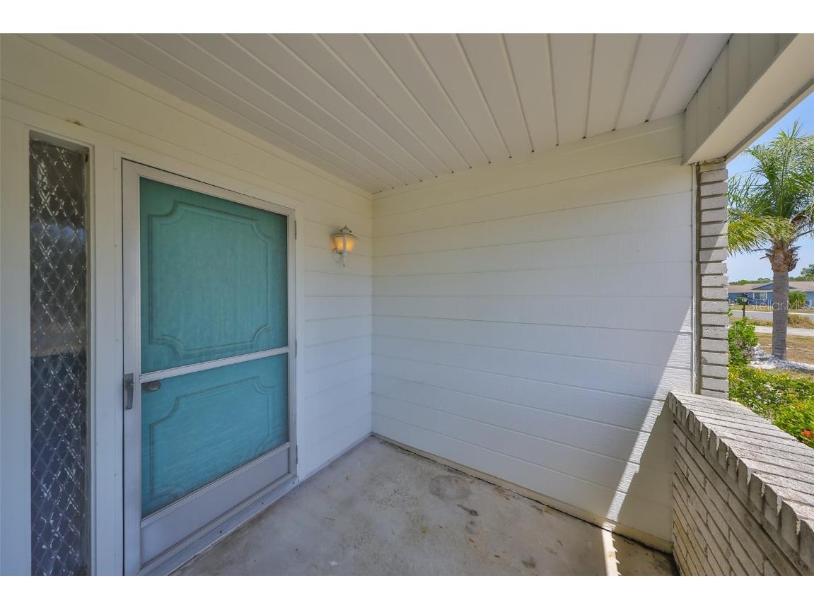 1809 Haverford Avenue Sun City Center FL 33573 TB8377262 image11