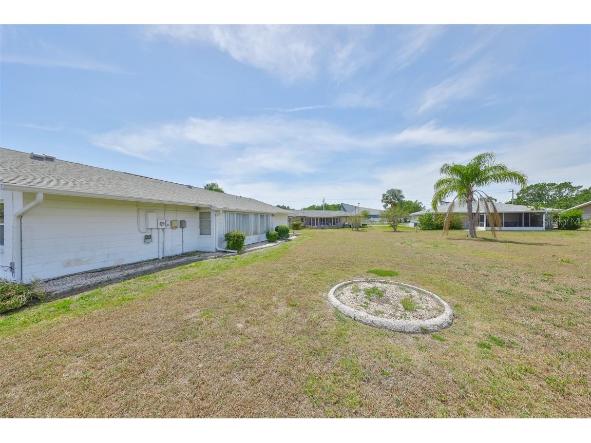 1809 Haverford Avenue Sun City Center FL 33573 TB8377262 image8