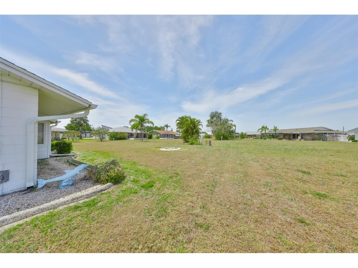 1809 Haverford Avenue Sun City Center FL 33573 TB8377262 image9