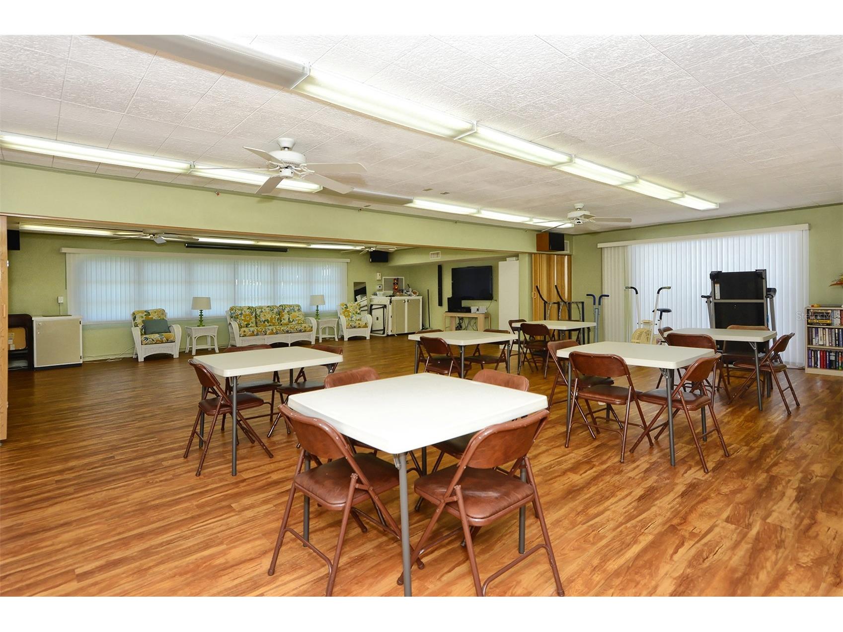 1809 Vera Place #8 Sarasota FL 34235 A4681451 image40