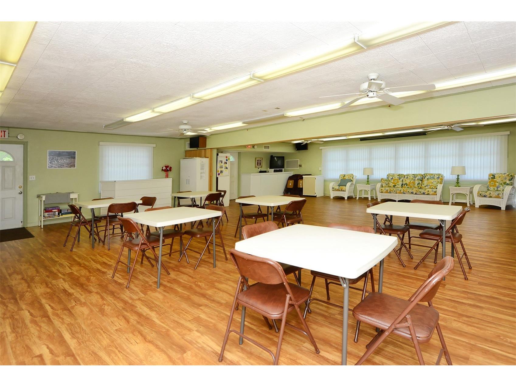 1809 Vera Place #8 Sarasota FL 34235 A4681451 image41
