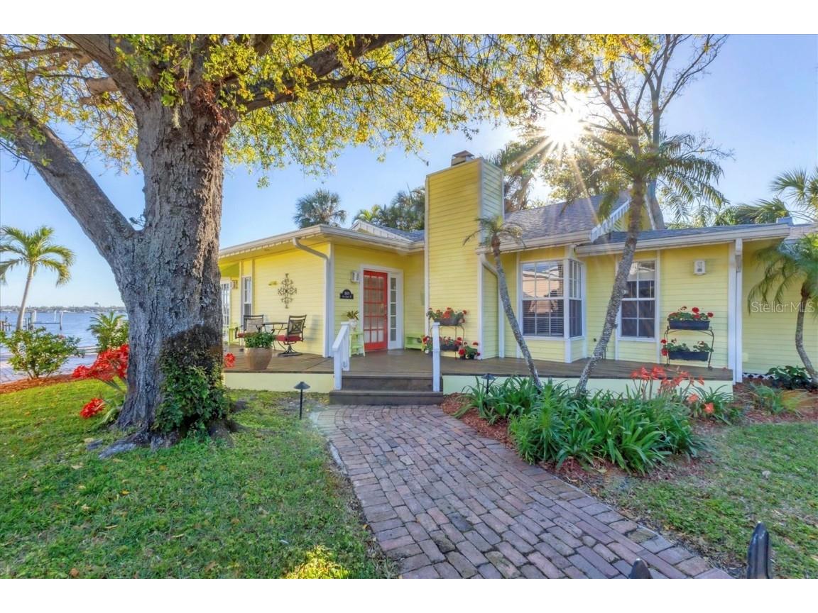 1809 W 4th Street Palmetto FL 34221 - MANATEE RIVER A4644565 image1