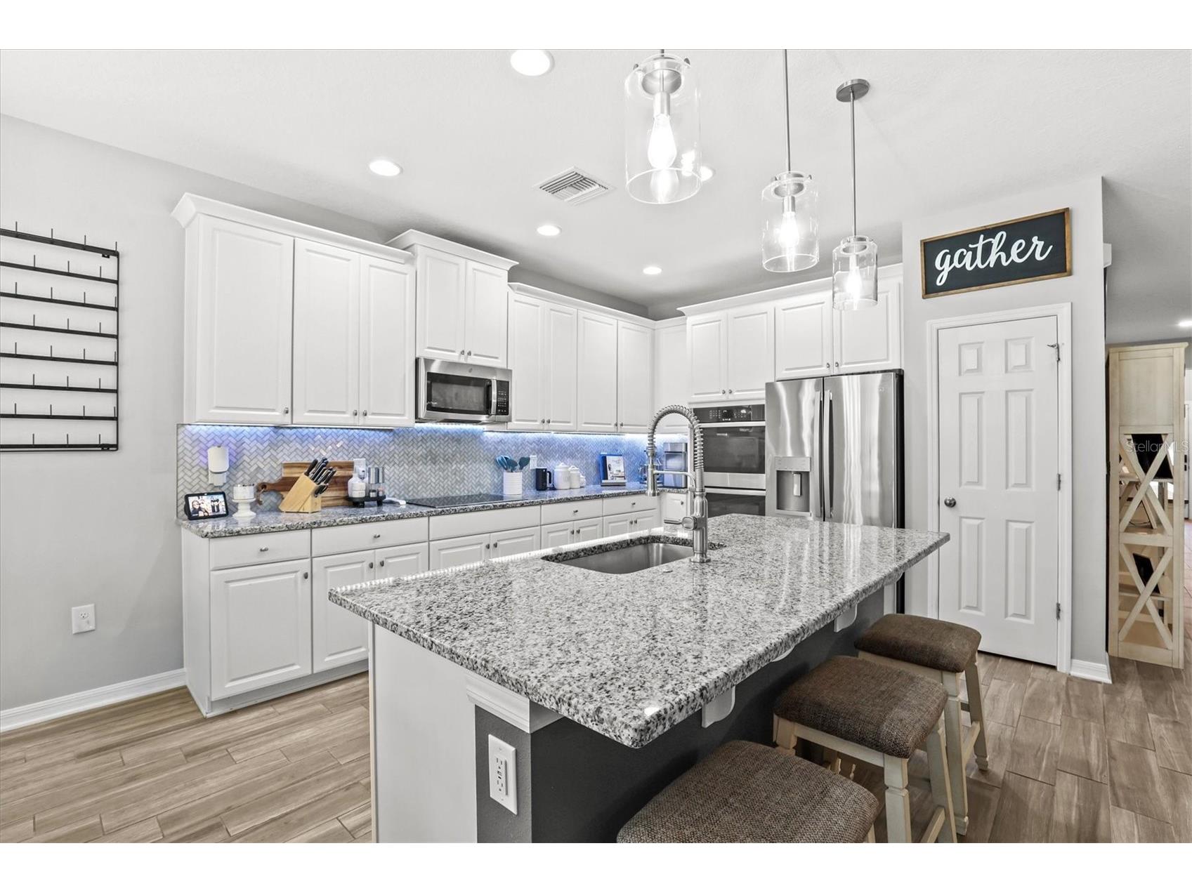 18090 Romanesque Court Spring Hill FL 34610 TB8502348 image3