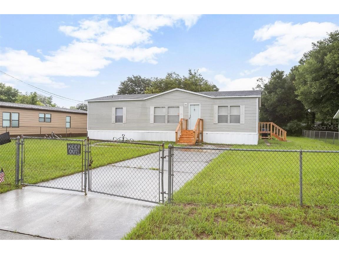 181 Dover Lane Deland FL 32724 V4937442 image1