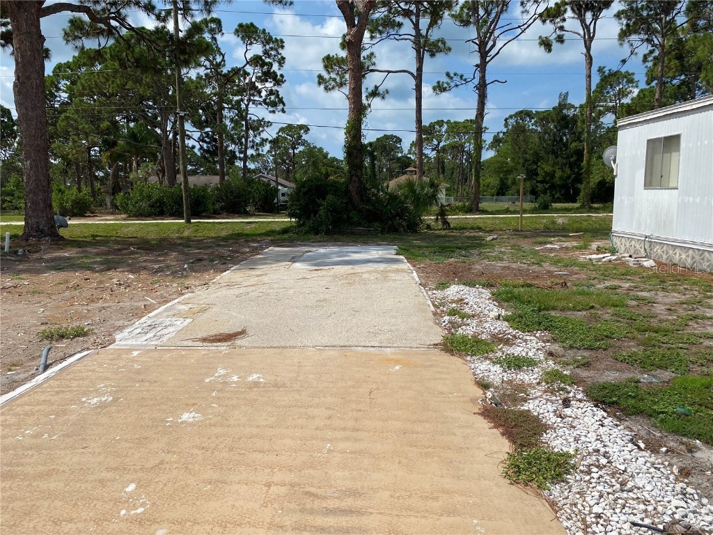 181 S Fiji Circle #181 Englewood FL 34223 D6131289 image3