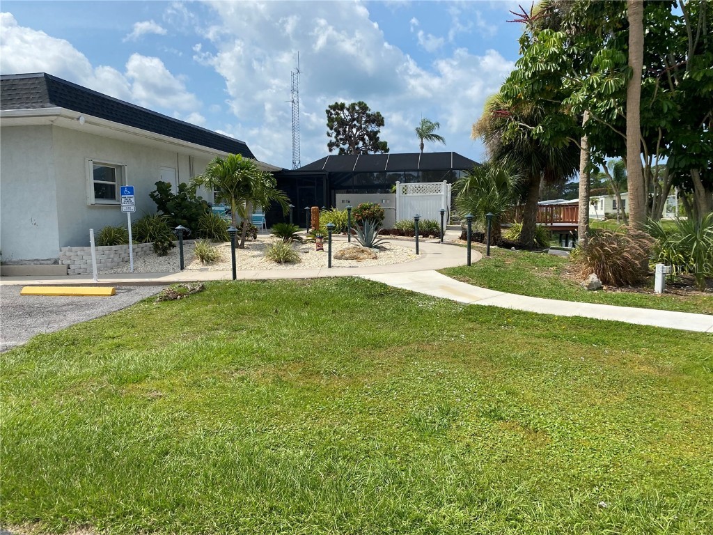 181 S Fiji Circle #181 Englewood FL 34223 D6131289 image5