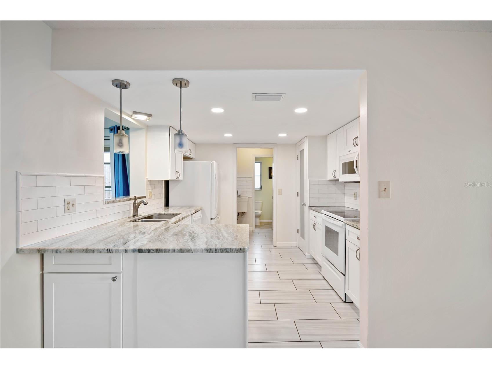 181 Sandhurst Drive Venice FL 34293 A4685257 image12
