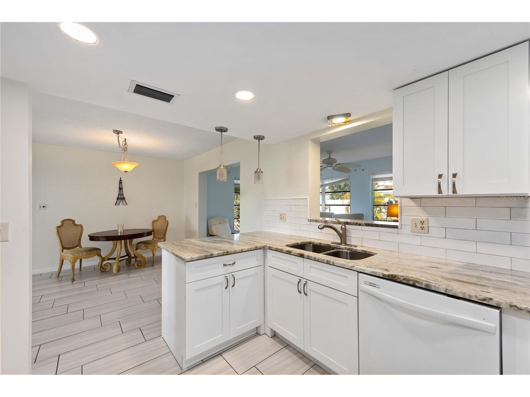 181 Sandhurst Drive Venice FL 34293 A4685257 image15