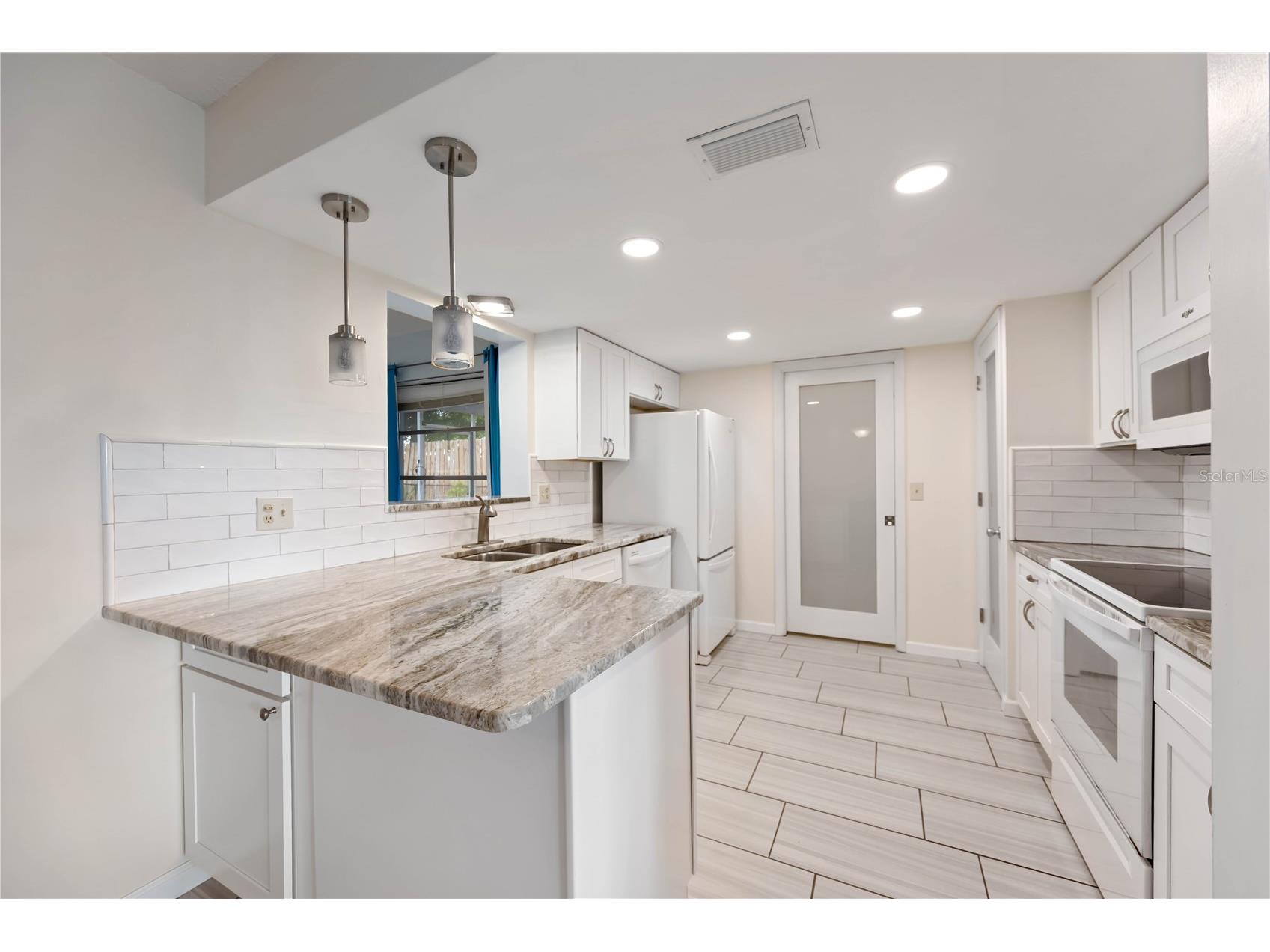 181 Sandhurst Drive Venice FL 34293 A4685257 image16