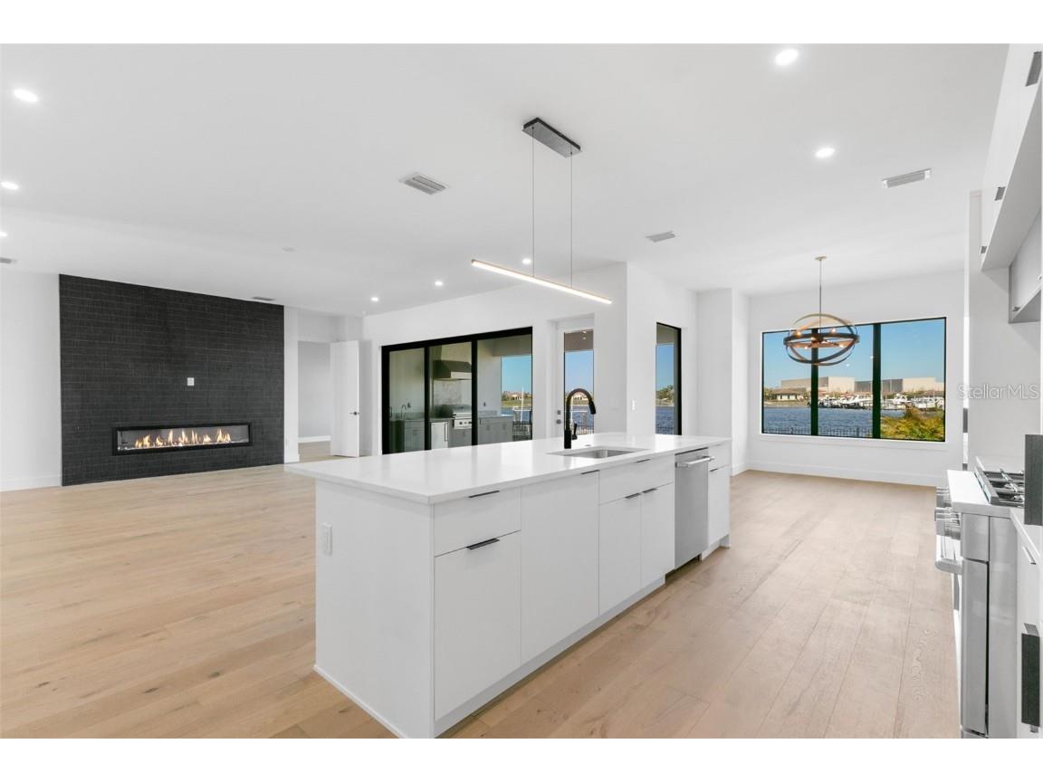 1810 4th Street E Palmetto FL 34221 - SANCTUARY COVE MARINA BASIN TB8444481 image4