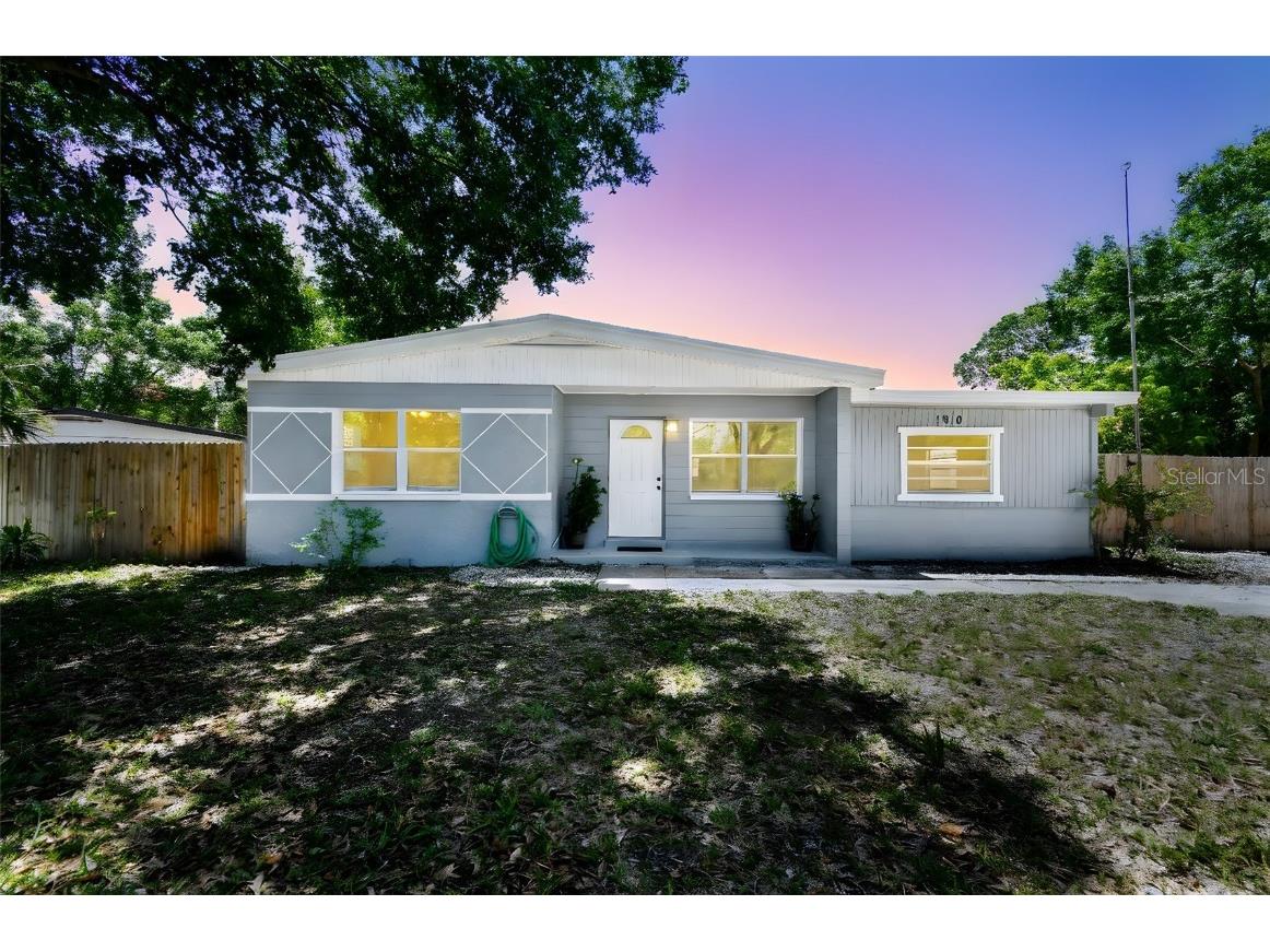 1810 77th Avenue N Saint Petersburg FL 33702 TB8387371 image1