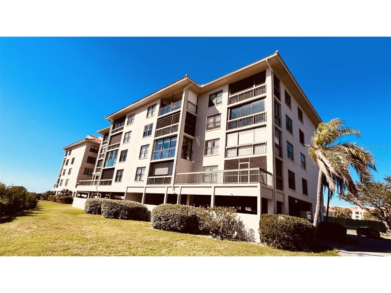 1810 Mariner Drive #104 Tarpon Springs FL 34689 TB8322334 image1