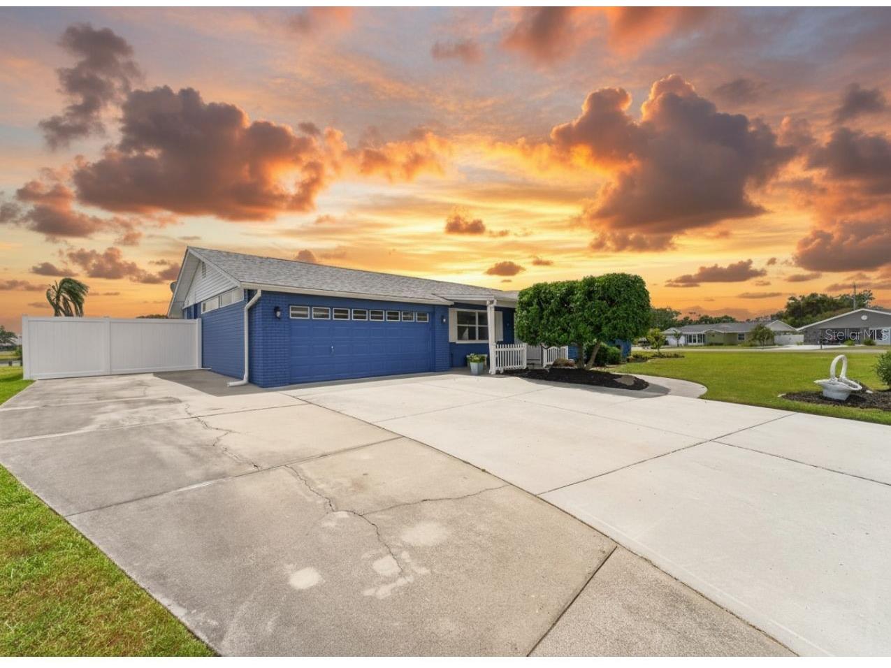 1810 Milford Circle Sun City Center FL 33573 - Middle lake TB8495089 image2