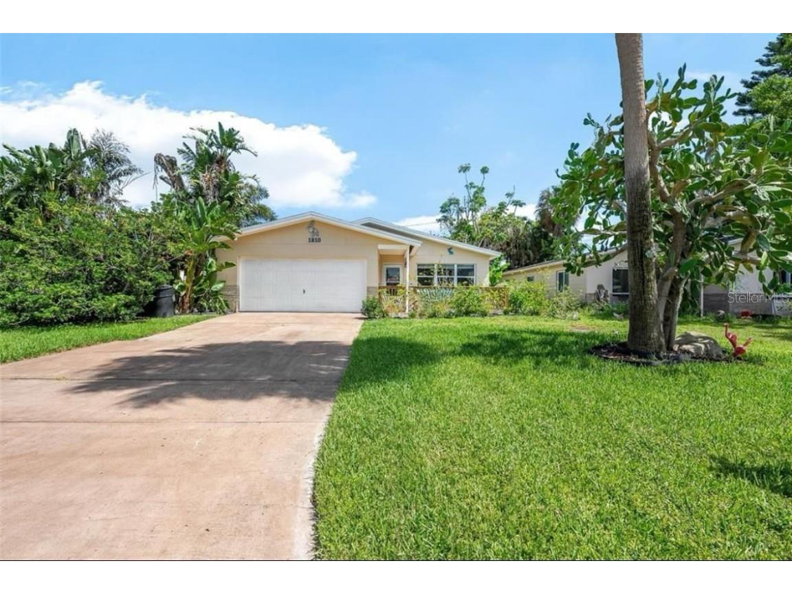 1810 New Hampshire Avenue NE Saint Petersburg FL 33703 TB8429378 image1