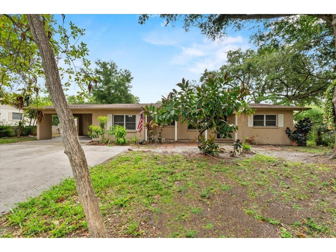 1810 Roanoke Avenue Lakeland FL 33803 P4935091 image1