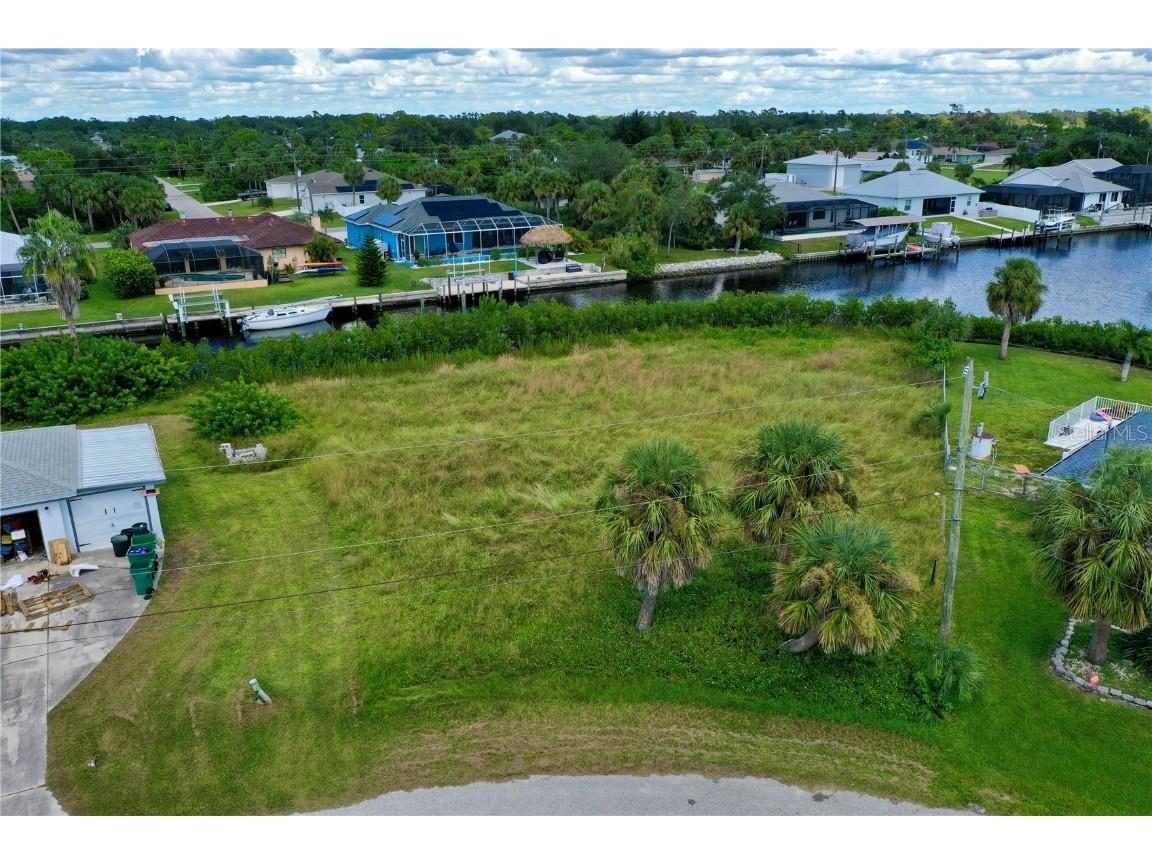 18106 Avonsdale Circle Port Charlotte FL 33948 - AVONDALE WATERWAY C7515201 image1